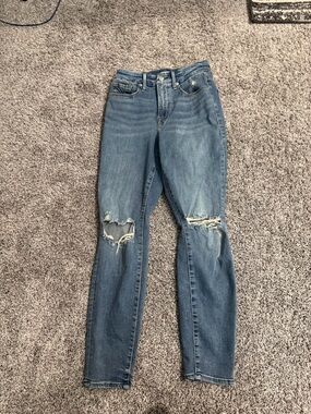 Good American Skinny Ripped Mid-Blue Jeans